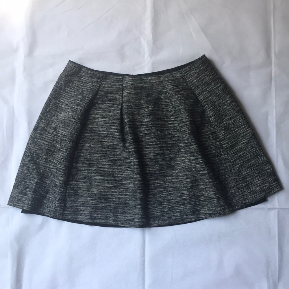 Madewell Wms Sz 12 Black Gray Pleated Tweed skirt